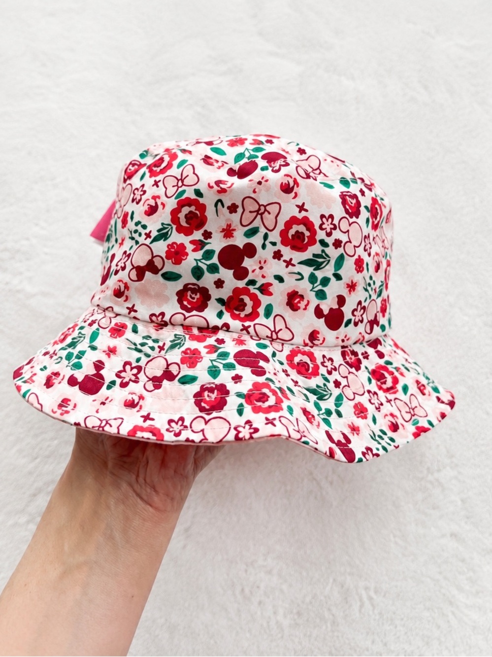 Disney reversible bucket hat OSFM (girl)